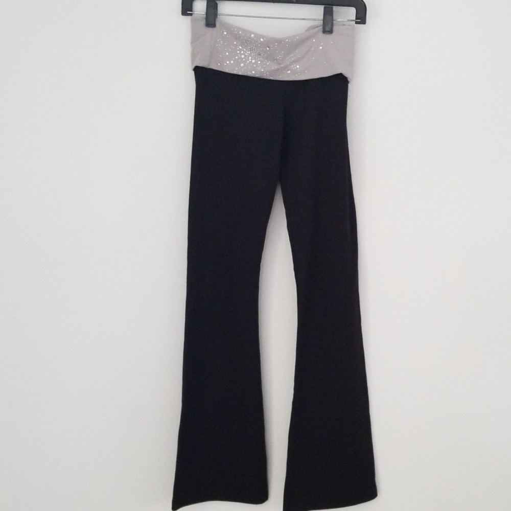 Yoga pants with flared legs